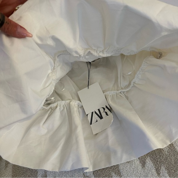 Zara Voluminous Bandeau Puff Ruffle Crop Top in Oyster White, Size Medium - Picture 9 of 14